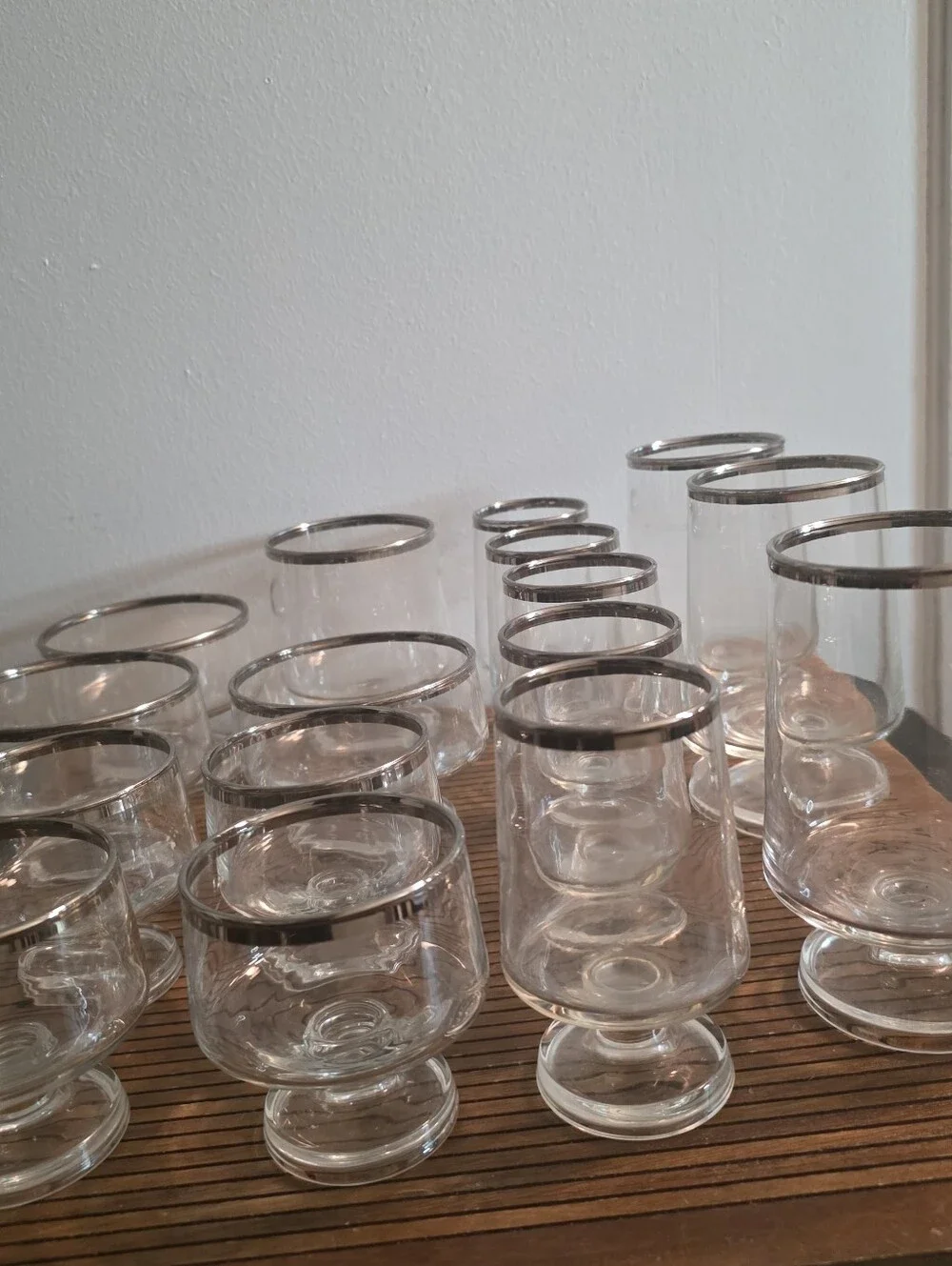Mid-Century modern, platinum band 15 piece glassware set